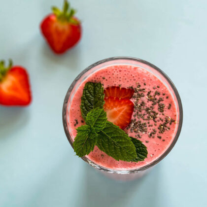 Strawberry smoothie with mint and chia seeds.